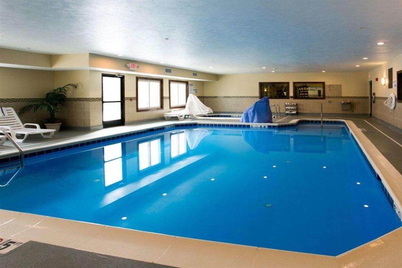 Comfort Suites Benton Harbor - St Joseph Екстериор снимка