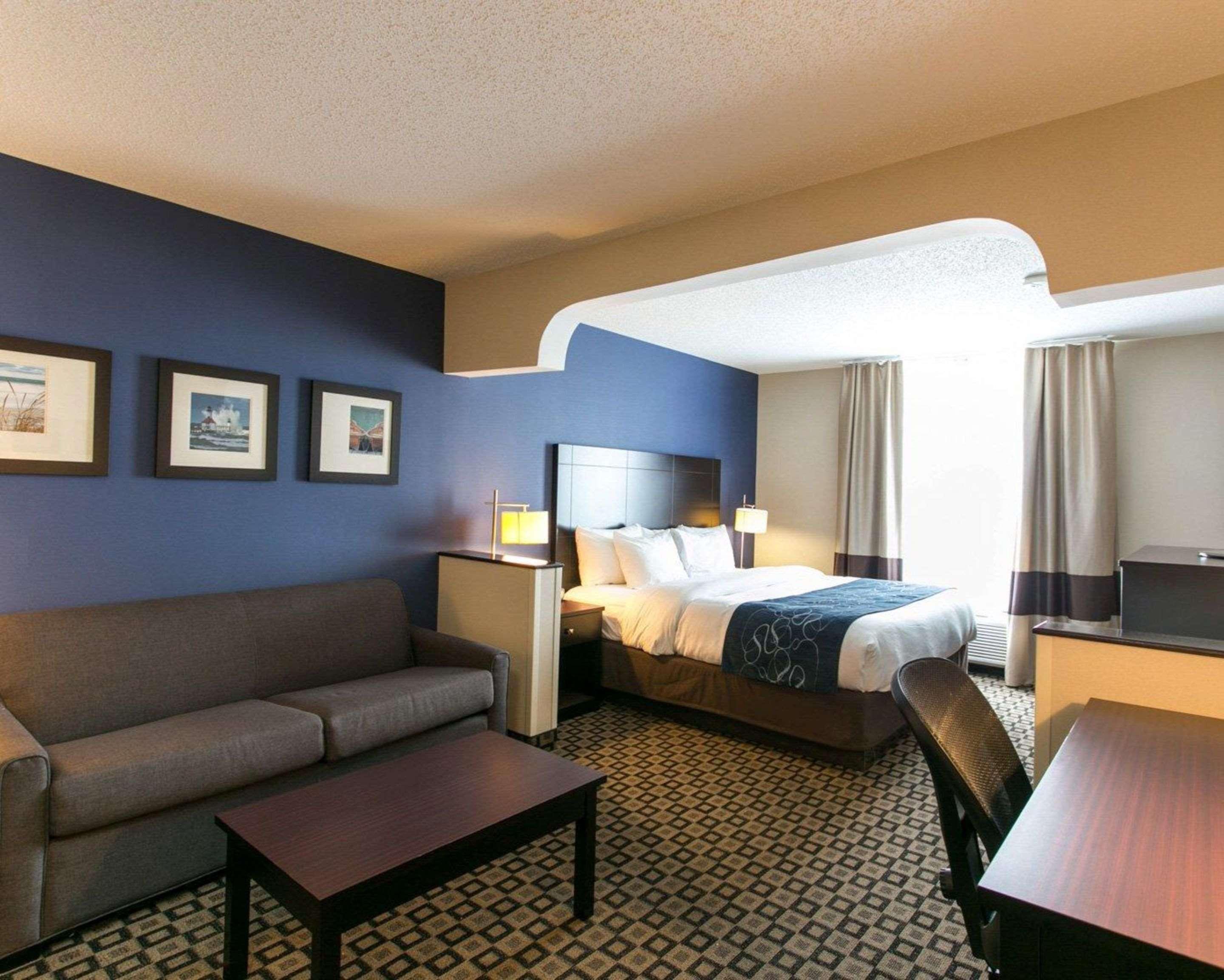 Comfort Suites Benton Harbor - St Joseph Екстериор снимка