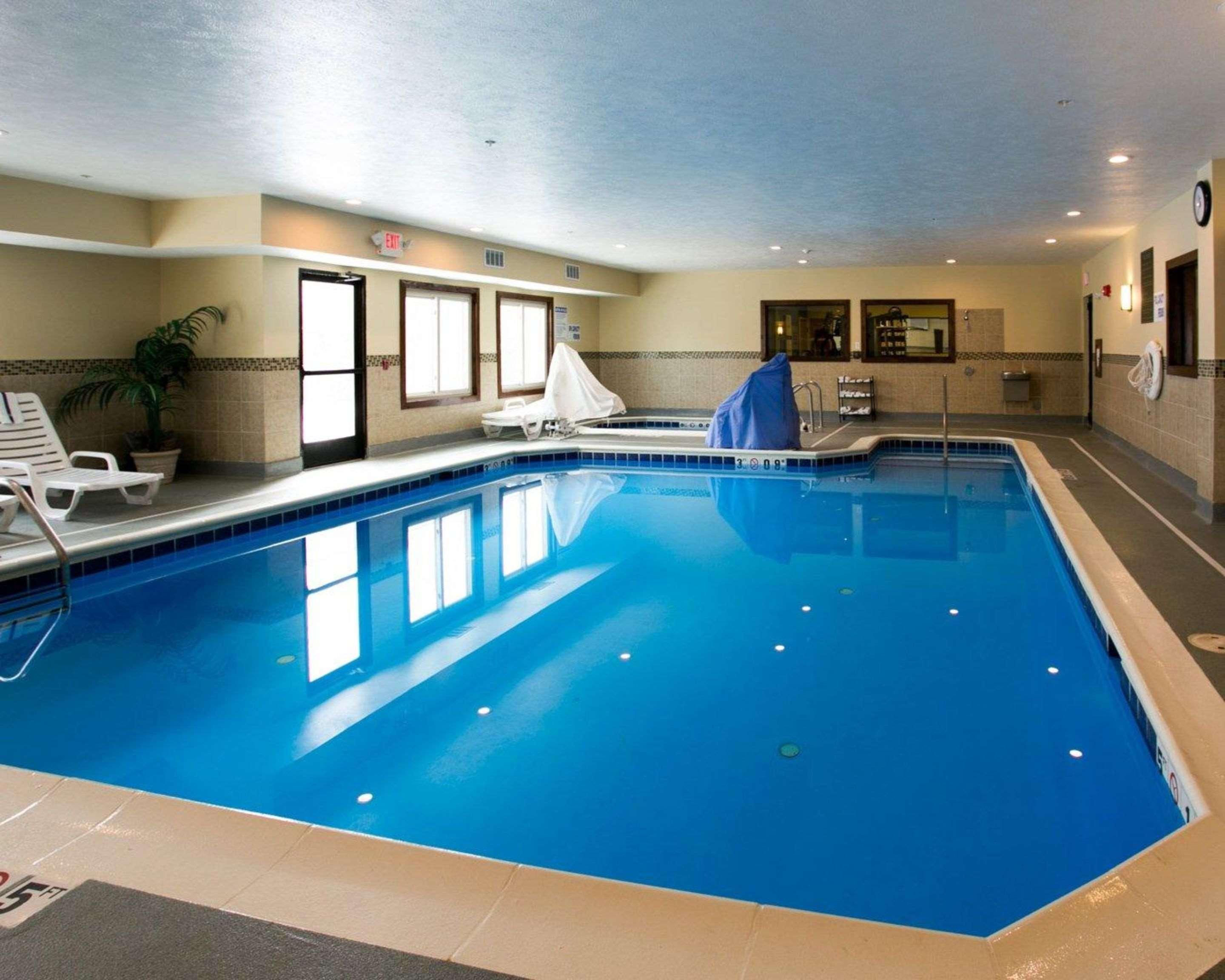 Comfort Suites Benton Harbor - St Joseph Екстериор снимка
