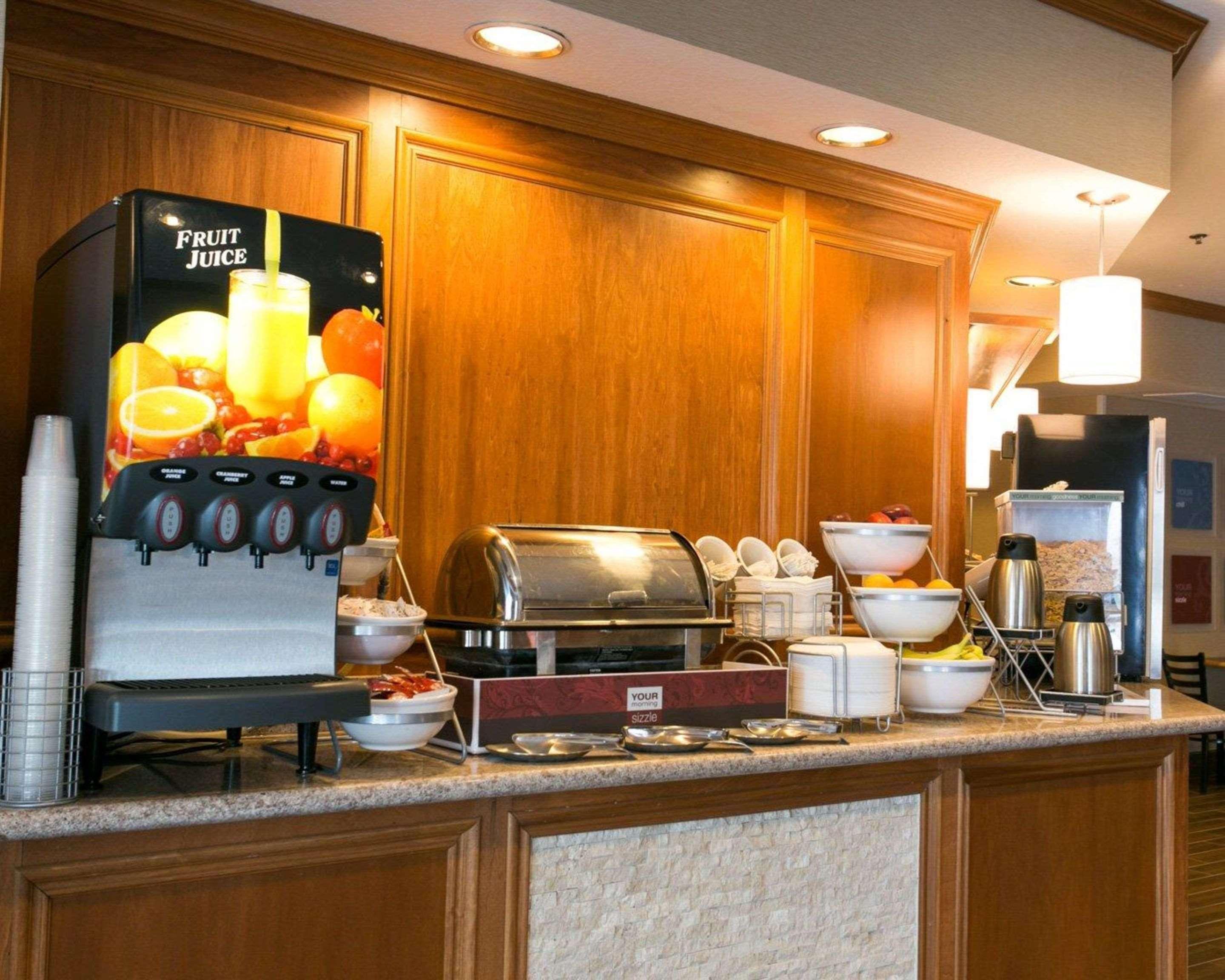 Comfort Suites Benton Harbor - St Joseph Екстериор снимка