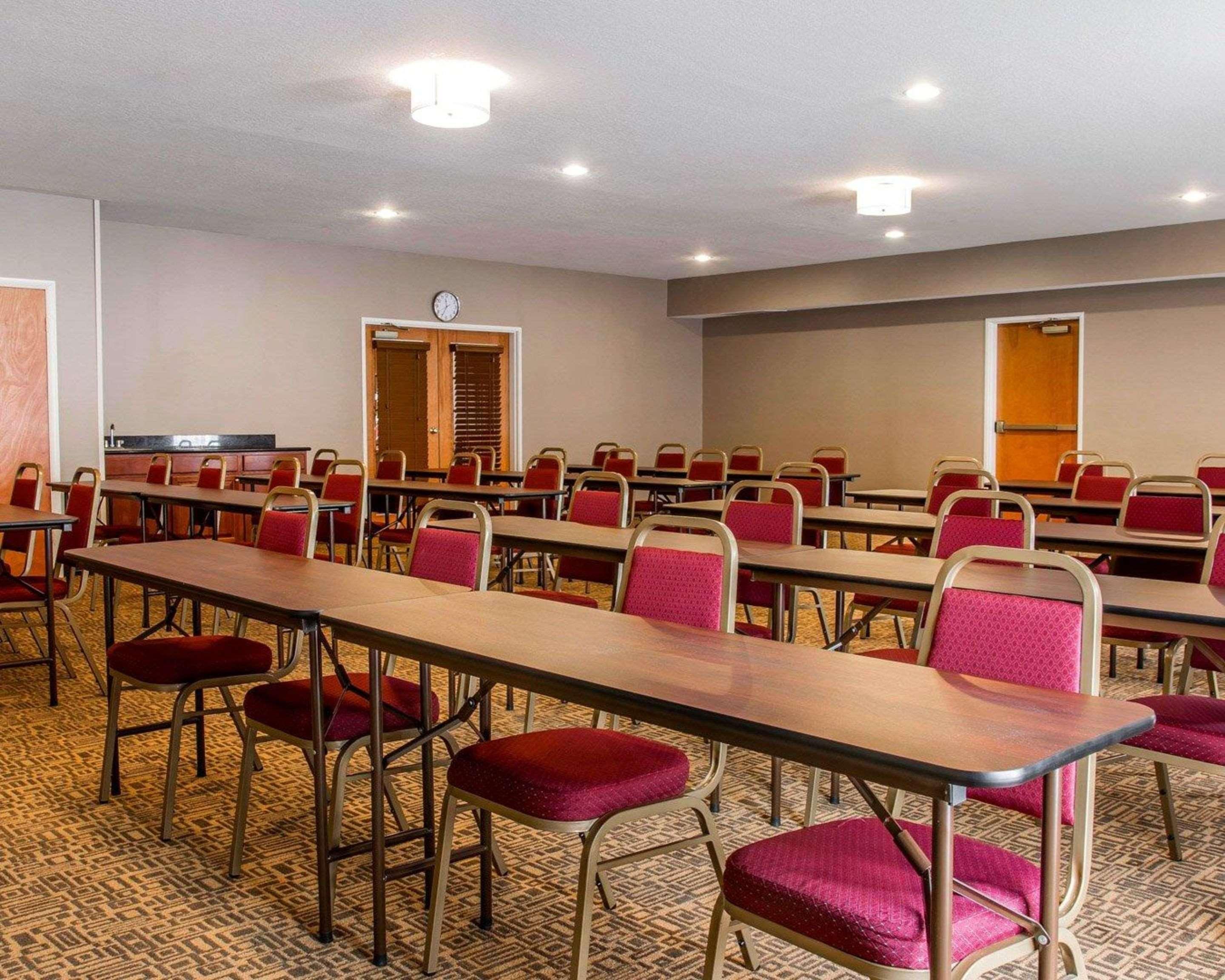 Comfort Suites Benton Harbor - St Joseph Екстериор снимка