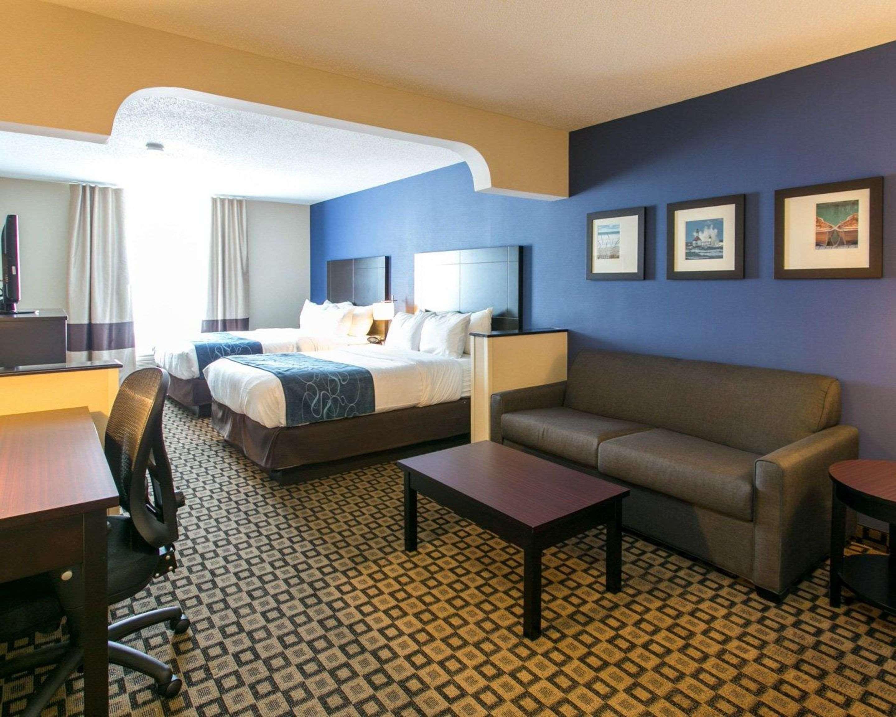 Comfort Suites Benton Harbor - St Joseph Екстериор снимка