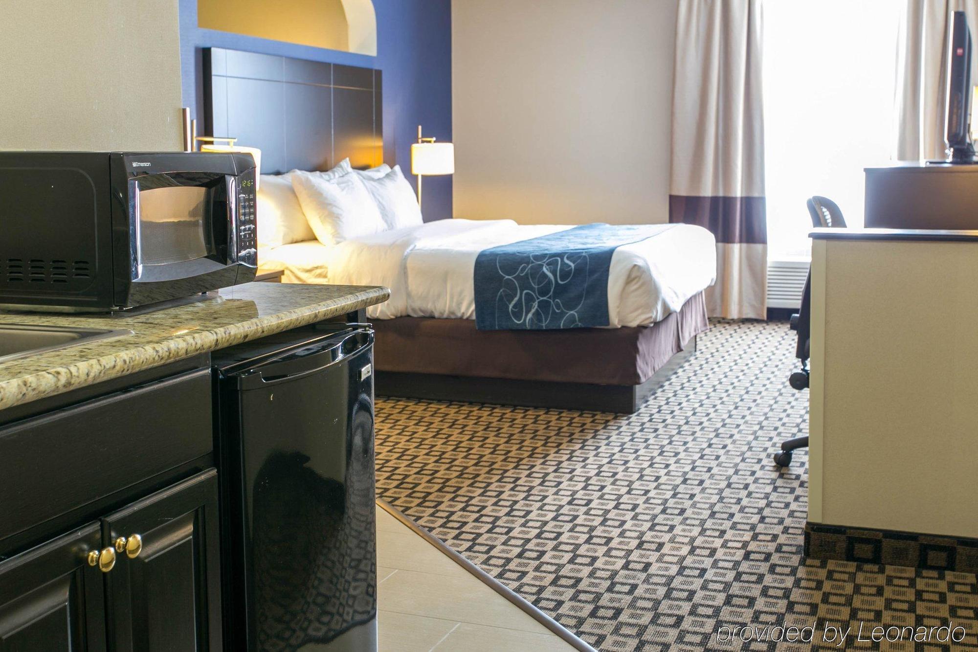Comfort Suites Benton Harbor - St Joseph Екстериор снимка