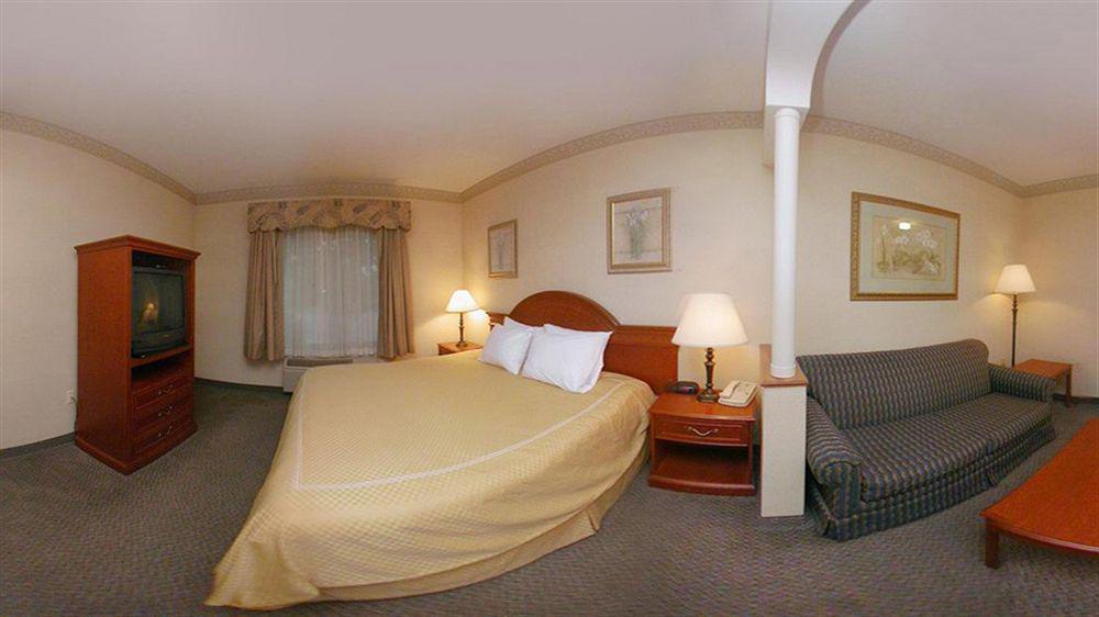 Comfort Suites Benton Harbor - St Joseph Екстериор снимка